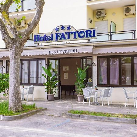 Hotel Fattori เชเซนาติโก ภายนอก รูปภาพ