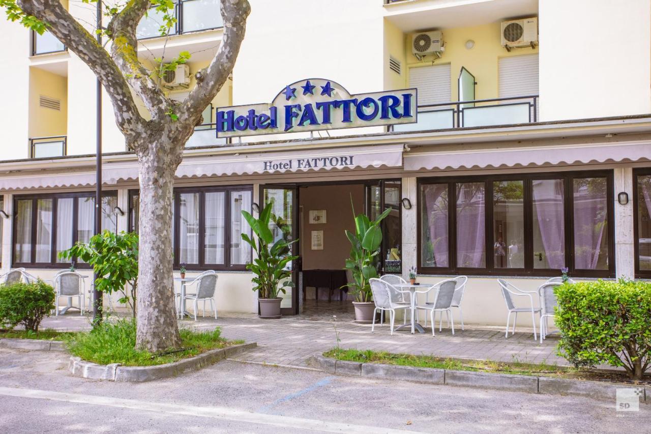 Hotel Fattori เชเซนาติโก ภายนอก รูปภาพ