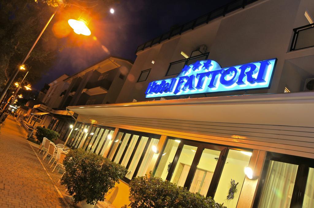 Hotel Fattori เชเซนาติโก ภายนอก รูปภาพ